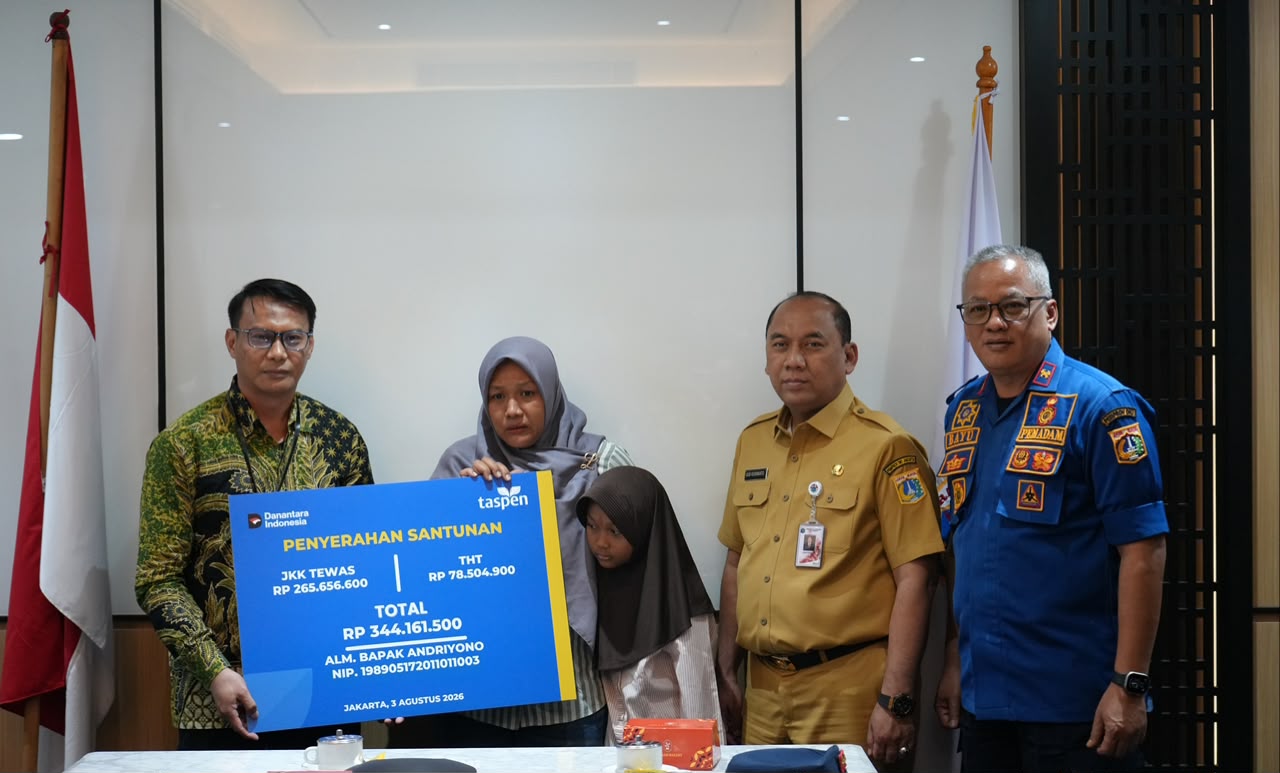 Gerak Cepat! TASPEN Serahkan Manfaat THT dan JKK Petugas Damkar yang Gugur Saat Bertugas