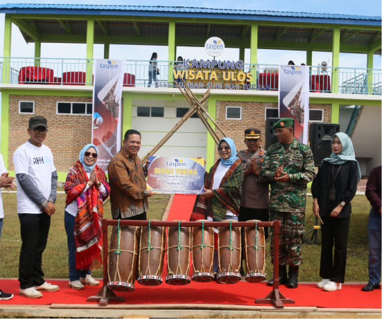 Kampung Ulos